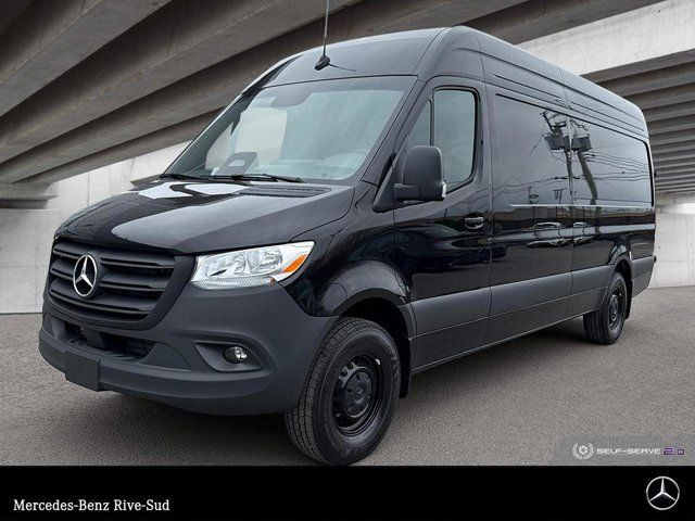 2025 Mercedes-Benz Sprinter 2500 170 Wheelbase High Roof RWD in Cars & Trucks in Longueuil / South Shore