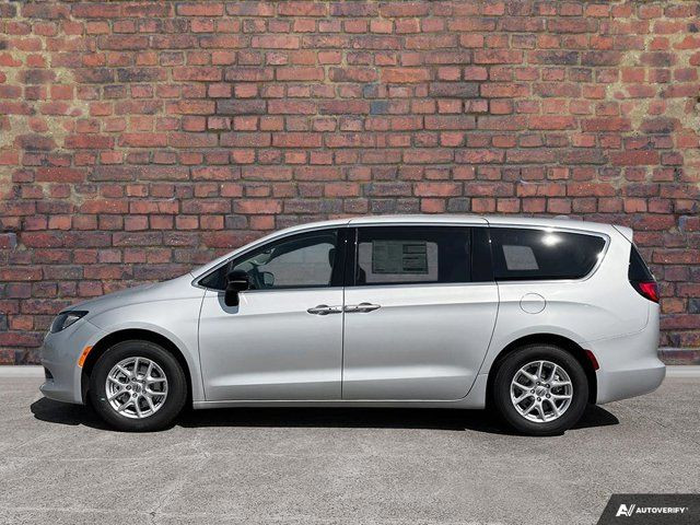2024 Chrysler Grand Caravan SXT in Cars & Trucks in Dartmouth - Image 2