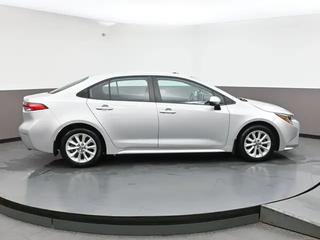 2020 Toyota Corolla LE UPGRADE SUNROOF, HEATED STEERING, HEATED  in Cars & Trucks in City of Halifax - Image 33