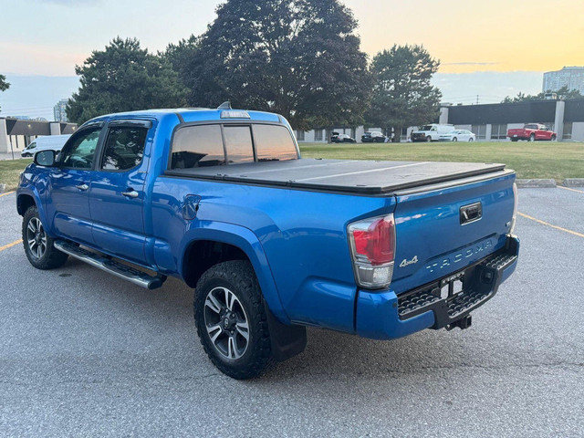 2016 Toyota Tacoma Limited 4x4 Double Cab 127.4 in. WB Automatic in Cars & Trucks in City of Toronto - Image 4