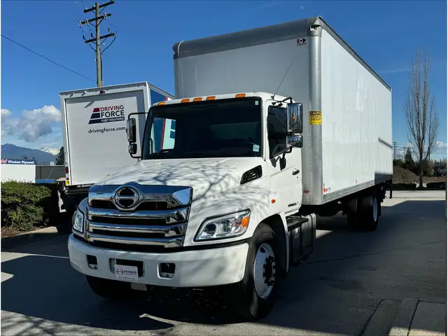 2023 Hino L7 in Heavy Trucks in Delta/Surrey/Langley - Image 3