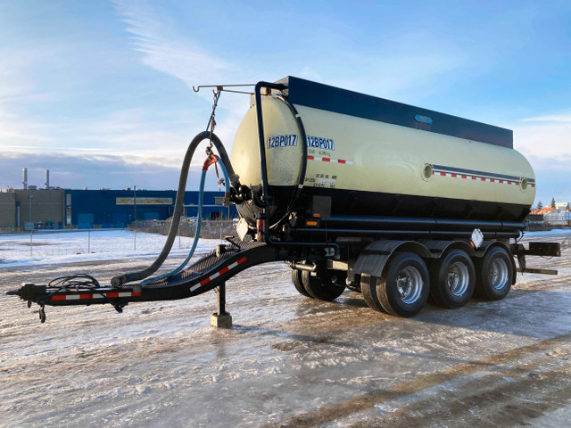 2006 Advance 22,000 Liter Pup Crude Oil Tanker Trailer in Heavy Equipment in Edmonton