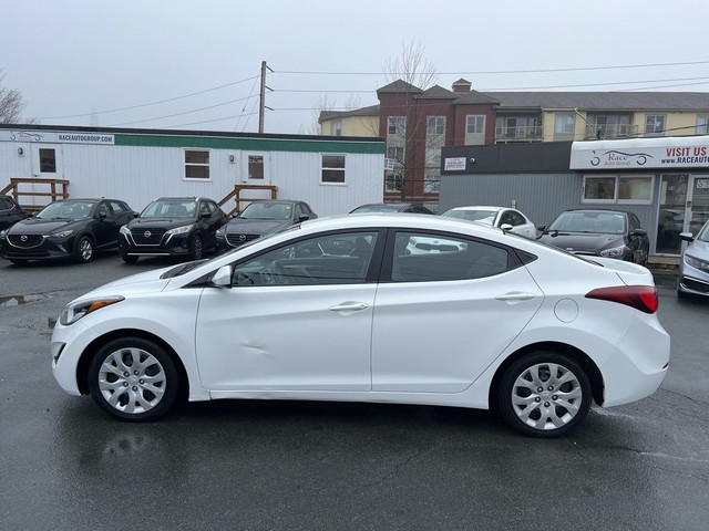  2014 Hyundai Elantra A/C | Keyless Entry | Illuminated Entry dans Autos et camions  à Bedford - Image 2