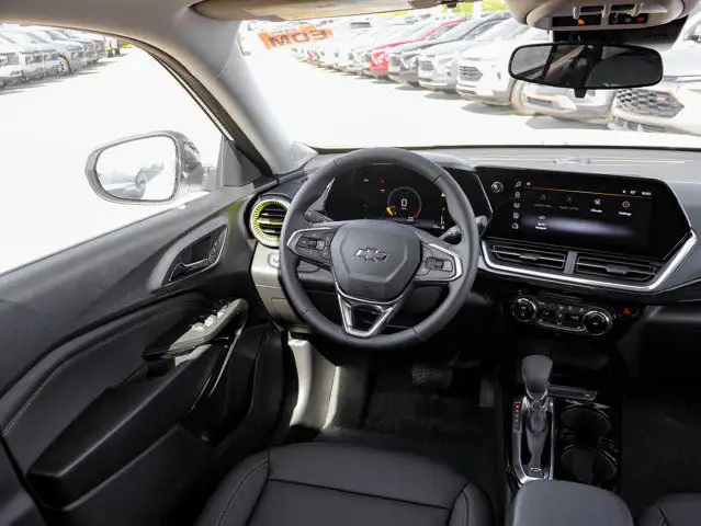 2025 Chevrolet Trax ACTIV in Cars & Trucks in Edmonton - Image 31