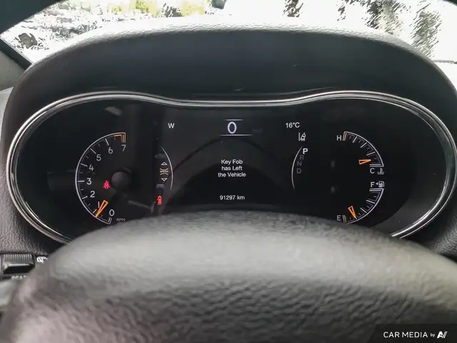 2021 Jeep Grand Cherokee Laredo ALTITUDE | SUNROOF | PROTECH... in Cars & Trucks in London - Image 16