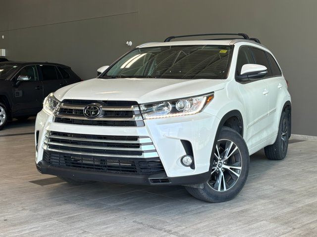 2018 Toyota Highlander XLE | Leather Seats | 7 Passenger | in Cars & Trucks in Edmonton - Image 4