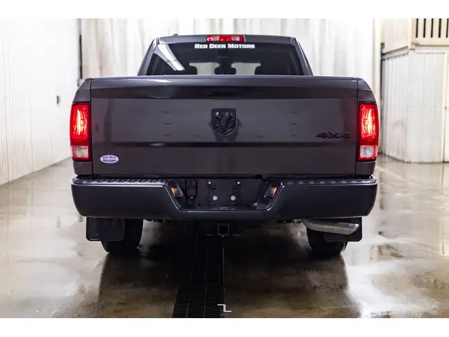 2023 Ram 1500 Classic 4x4 Crew Cab Tradesman BCam in Cars & Trucks in Grande Prairie - Image 9