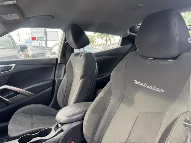 2016 HYUNDAI Veloster SE in Cars & Trucks in Laval / North Shore - Image 2