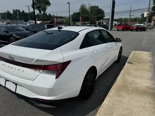 Hyundai Elantra Preferred 2021 Caméra de recul écran tactile siè in Cars & Trucks in Trois-Rivières - Image 6