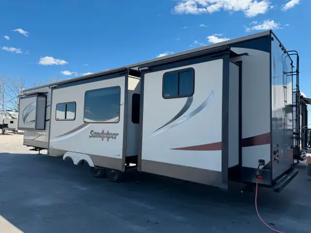 2019 Forest River Sandpiper 404QBWD  in Park Models in St. Albert - Image 7