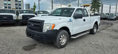 Call 416-648-0721 - ONE OWNER - Runs great - 2014 F150 Pickup truck - 4X4 - 4-Wheel Drive - extended...