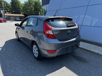 Hyundai Accent HB 5 portes boîte automatique GL Tissu A/C 2017 à vendreJAMAIS ACCIDENTÉ & UN SEUL PR... (image 5)
