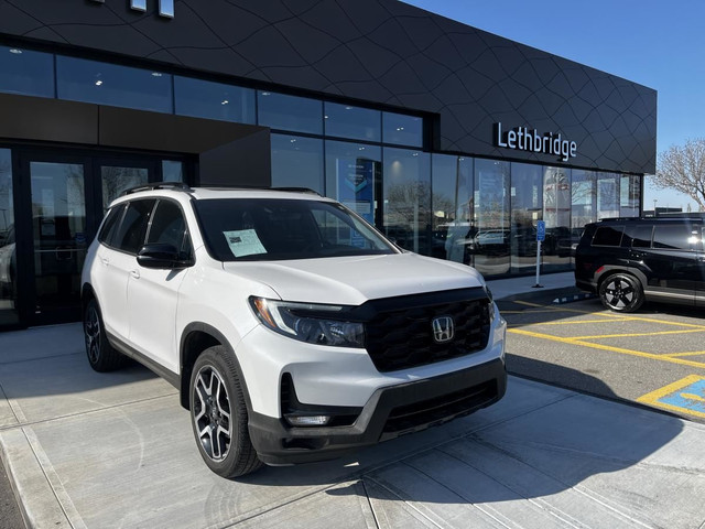 Honda Passport Touring 2023 in Cars & Trucks in Lethbridge - Image 2