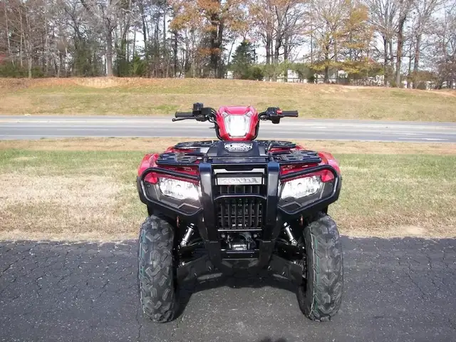 2025 HONDA FOREMAN RUBICON 4X4 DCT EPS (FINANCING AVAILABLE) in ATVs in Strathcona County - Image 4