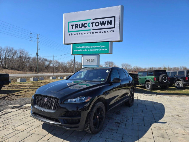 2020 Jaguar F-PACE in Cars & Trucks in Ottawa
