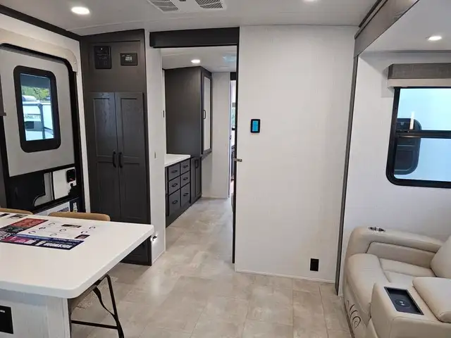 2025 Rockwood Signature 8263MBR in Travel Trailers & Campers in Annapolis Valley - Image 13