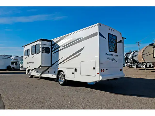 2024 Forest River Georgetown 3 Series 33B3 bunk bed 2024 Classe  in RVs & Motorhomes in Laval / North Shore - Image 41