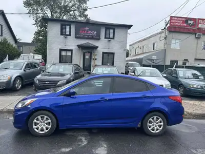 Hyundai Accent 2014 bleu Automatique 184009 km . Toute équipée groupe électrique complète avec air c...