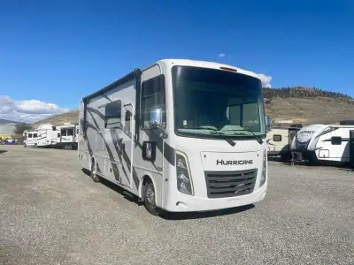 We are looking for good pre owned Rv's to buy or consign!! Thor Motor Coach Hurricane Class A gas mo...