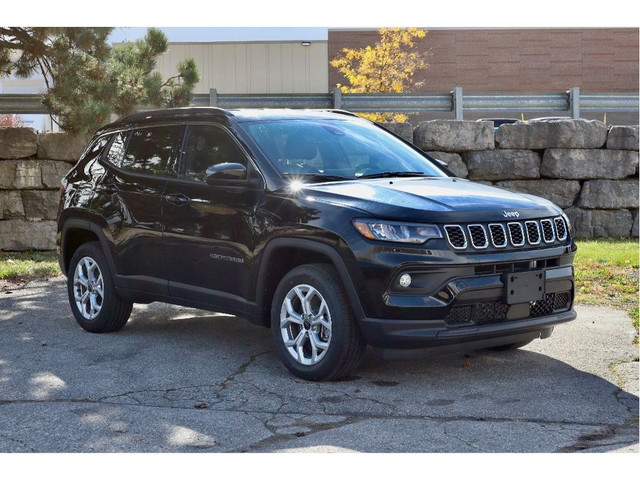 2025 Jeep Compass North 4x4 | DEMO | in Cars & Trucks in Kitchener / Waterloo - Image 3