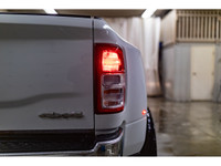 **ONE OWNER - ACCIDENT FREE** ORIGINAL FACTORY PRICE $99,075 32,908 KM This 2024 Ram 3500 4x4 Crew C... (image 8)