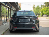 2022 Lexus RC300 AWD Coupe Low mileage RC300 coupe with only 15,000 kilometers from new! All-wheel-d... (image 4)