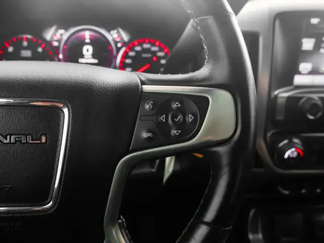 2015 GMC Sierra 1500 Denali 6.2L dans Autos et camions dans Comté de Strathcona - Image 24