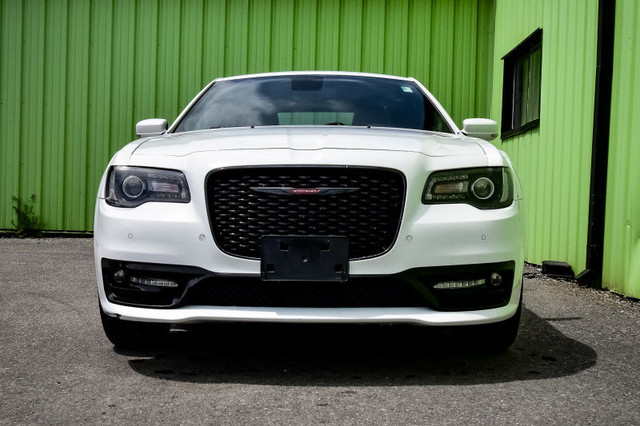 2022 Chrysler 300 S AWD • SUNROOF • PREM. AUDIO • HEATED LEATHER in Cars & Trucks in Cornwall - Image 4