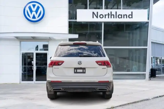 2021 Volkswagen Tiguan Highline in Cars & Trucks in Calgary - Image 5