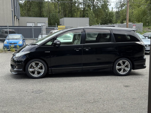 2007 Toyota Estima Hybrid AWD 2.4 in Cars & Trucks in Richmond - Image 4
