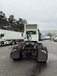 Ryder Stock ID: 239940 Transmission Type/Speed: Auto 13 Engine: DIESEL X15 GHG'17 450/1800 Horse Pow... (image 6)