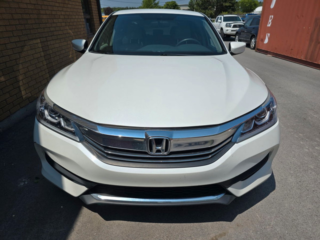2017 Honda Accord LX in Cars & Trucks in Ottawa - Image 2
