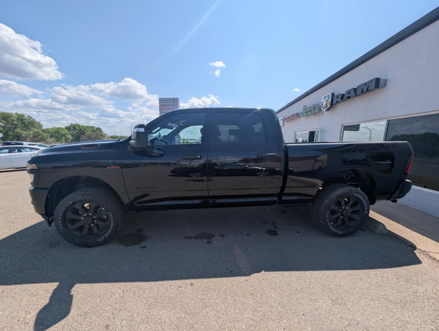 2025 RAM 2500 Big Horn 4x4 Crew Cab 6'4 in Cars & Trucks in Medicine Hat - Image 4