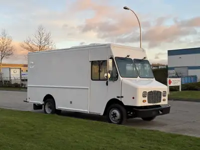 2017 Freightliner Thermo King Reefer Step Van $27,785 + $995 Processing fee = $28,780 Total obligati...