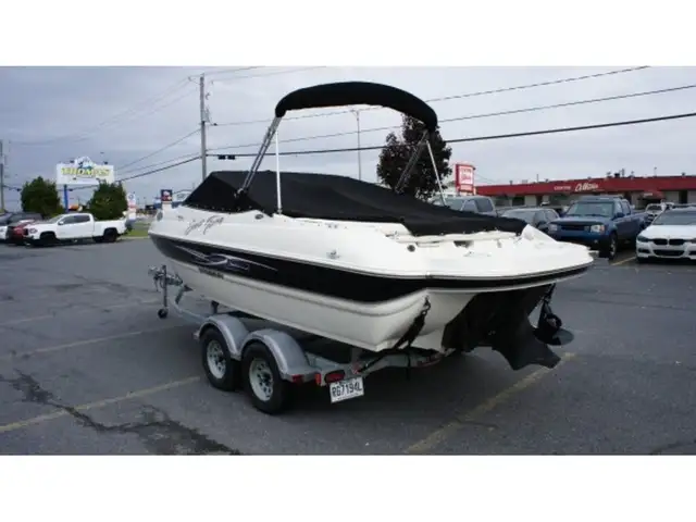 2013 Stingray Boat Co 208CR VOLVO V6-200CV in Powerboats & Motorboats in Longueuil / South Shore - Image 10