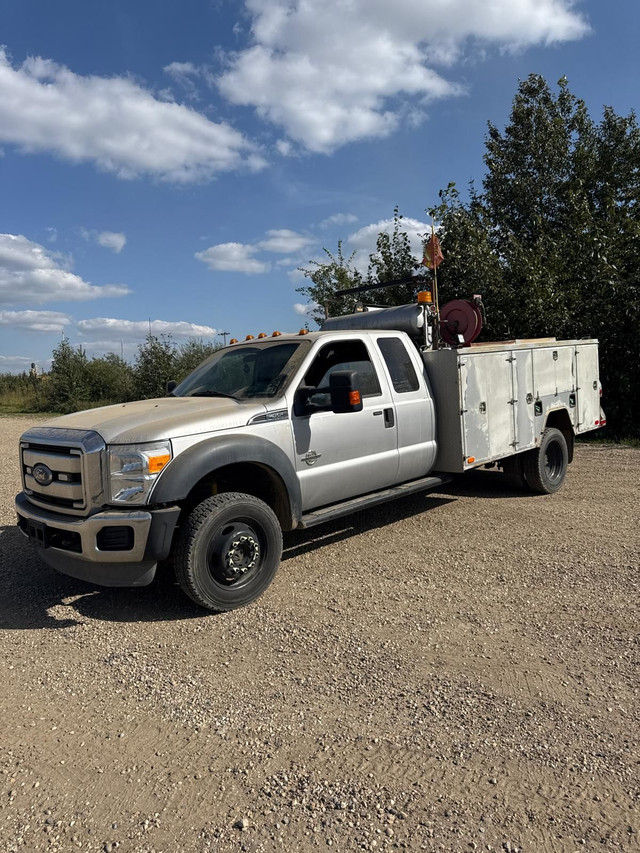 2011 Ford Super duty F-550 DRW in Cars & Trucks in St. Albert