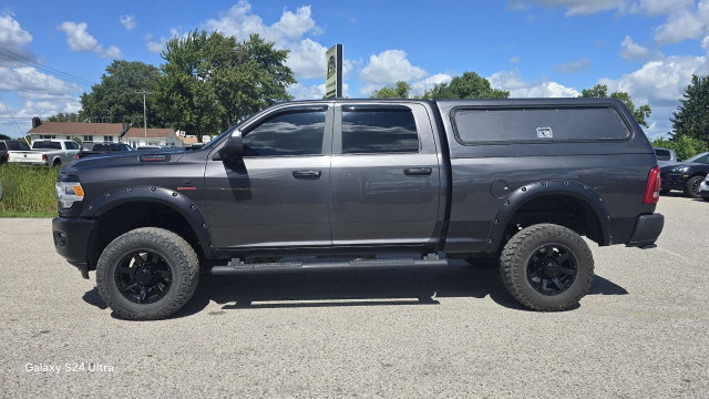 2019 RAM 2500 Big Horn / LIFT / 35s / Custom Leather!! in Cars & Trucks in London - Image 2