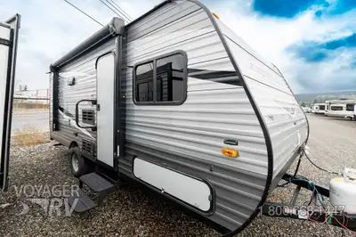 Located in Winfield, BC Call or Text 250-766-4607 Voyager RV Centre 1-800-668-1447 Air Conditioning...