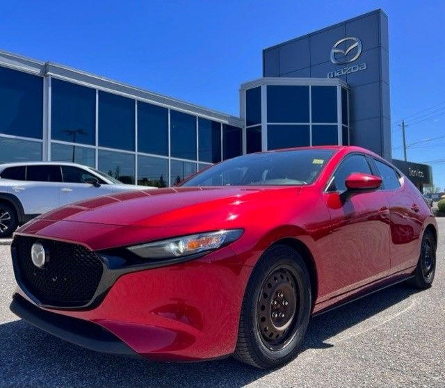 2019 Mazda Mazda3 Sport GS Auto FWD / 2 SETS OF TIRES in Cars & Trucks in Ottawa