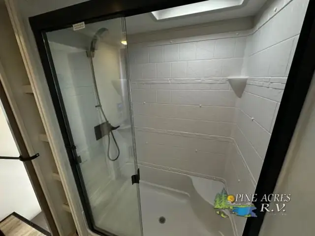 2025 Dutchmen RV Astoria 3603LFP (FULL BODY PAINT) in Travel Trailers & Campers in Truro - Image 22