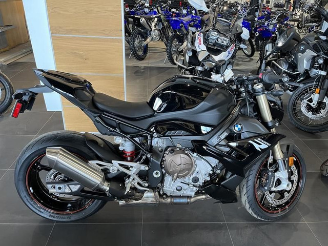 2023 BMW S 1000 R Black Storm Metallic in Sport Bikes in Moncton