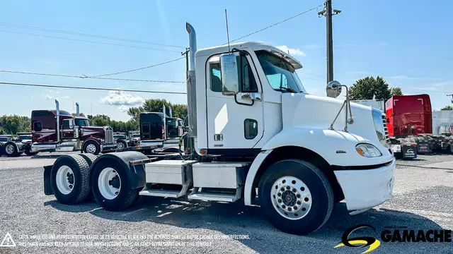 2007 FREIGHTLINER CL112 COLUMBIA CAMION DE VILLE in Heavy Trucks in Longueuil / South Shore - Image 3
