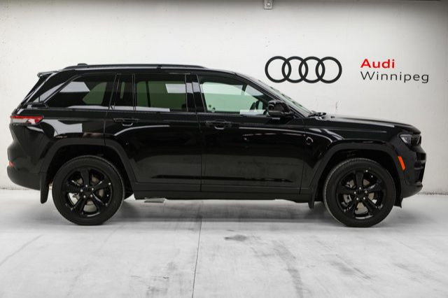 2025 Jeep Grand Cherokee Altitude | Sunroof | Leather | Tow in Cars & Trucks in Winnipeg - Image 4