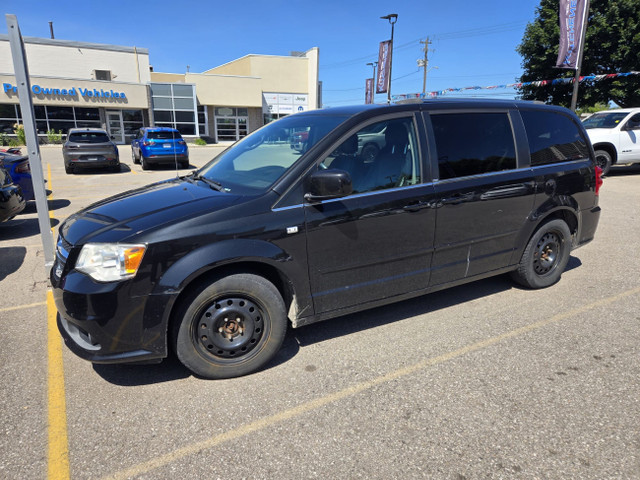 2014 Dodge Grand Caravan SE/SXT AS IS Special! You Certify Yo... in Cars & Trucks in Kitchener / Waterloo - Image 2