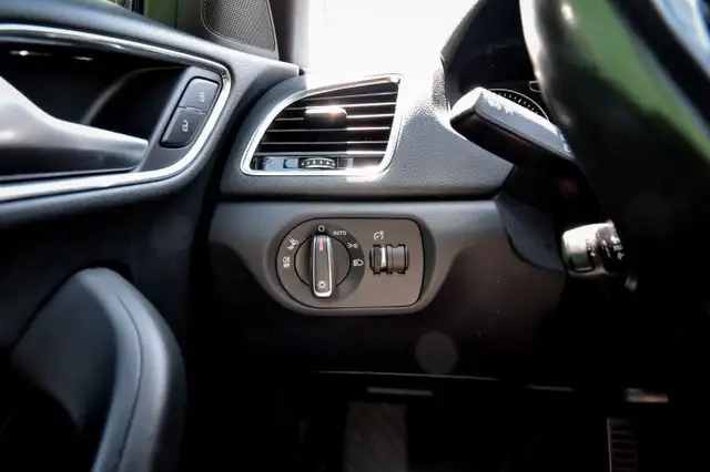 2018 Audi Q3 2.0 TFSI quattro Technik • SUNROOF • BOSE AUDIO • N dans Autos et camions dans Kingston - Image 14