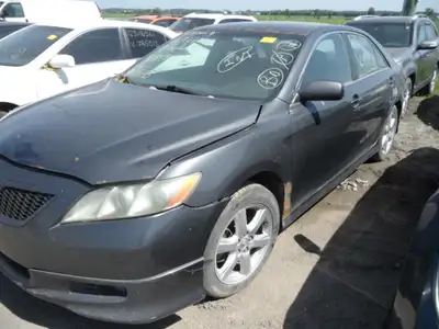 2009 camry Manuelle transmission 2.4L 4cylinder engine Running good Engine: Moteur à 4 cylindres 2.4...