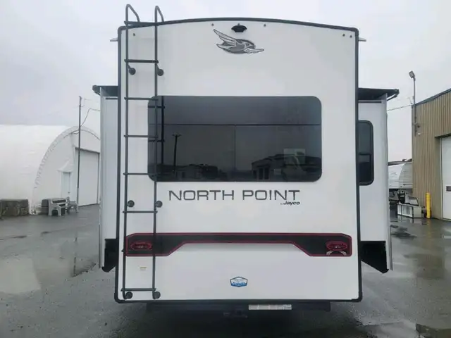 2025 JAYCO North Point 310RLTS in RVs & Motorhomes in Thetford Mines - Image 8