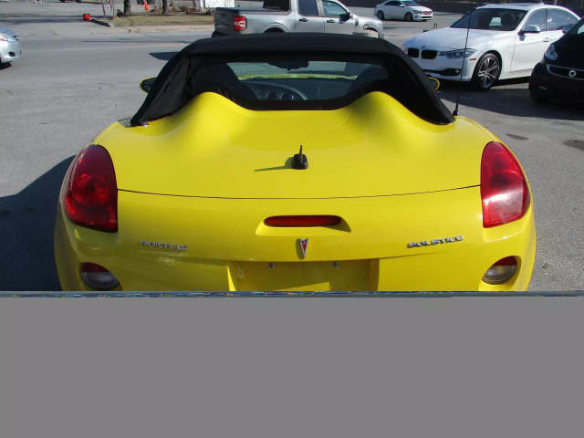 2008 PONTIAC Solstice 35,000 KM COMME NEUF in Cars & Trucks in Longueuil / South Shore - Image 4