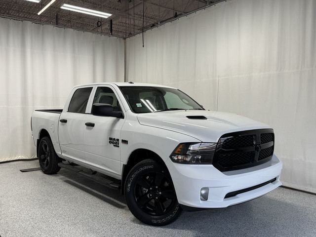 2022 Ram 1500 Classic Express Night Edition 4X4 - Backup Camera, in Cars & Trucks in Strathcona County - Image 2