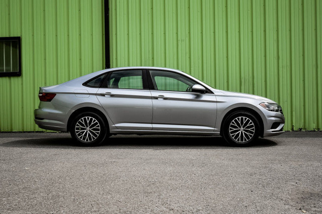 2021 Volkswagen Jetta Comfortline • HEATED SEATS • REAR CAM • CP in Cars & Trucks in Cornwall - Image 2